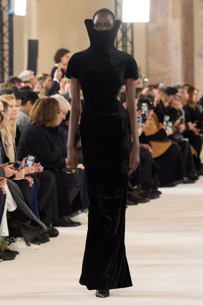 Look 3